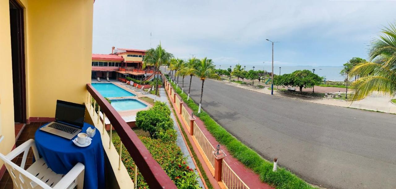 Hotel Yadran Beach Resort Пунтаренас Екстериор снимка