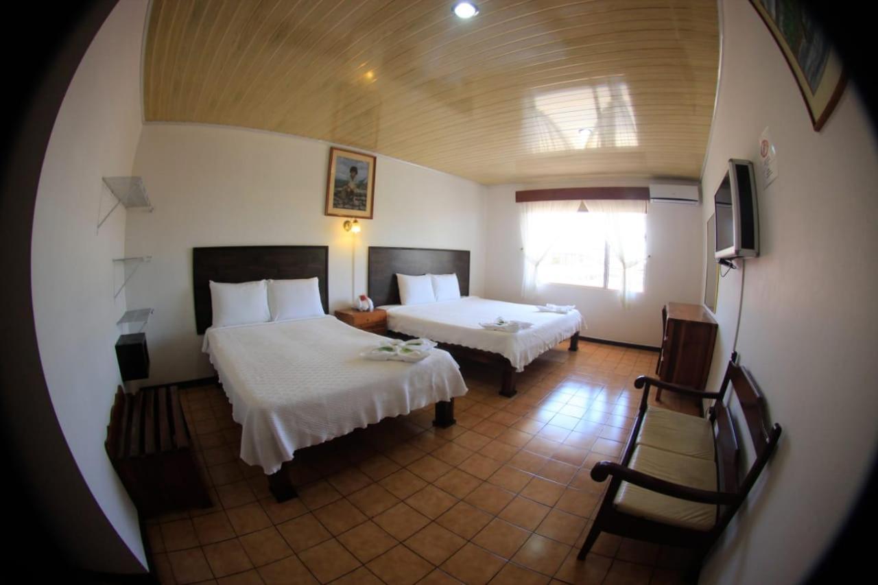 Hotel Yadran Beach Resort Пунтаренас Екстериор снимка