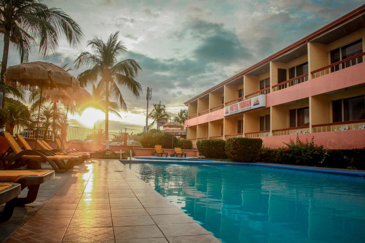 Hotel Yadran Beach Resort Пунтаренас Екстериор снимка