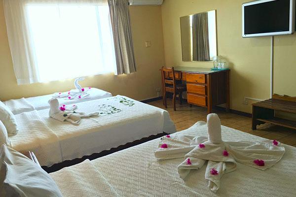 Hotel Yadran Beach Resort Пунтаренас Екстериор снимка